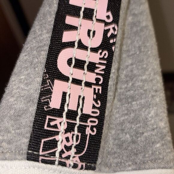 True Religion zip front hoodie sweatshirt - Picture 4 of 7